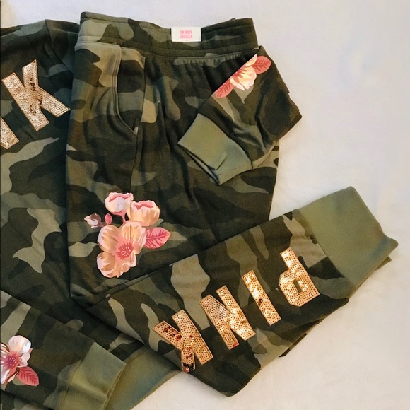 Victoria Secret Pink Camo Joggers 